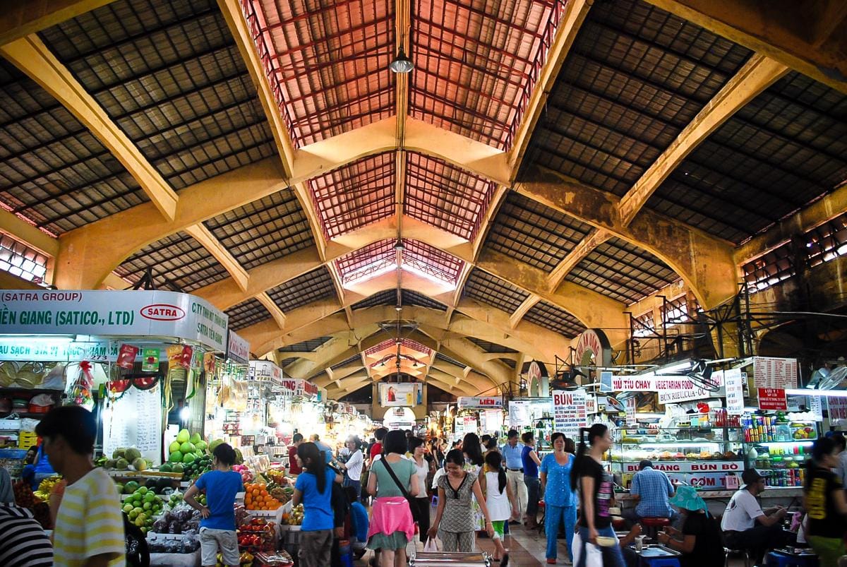 https://cdn.idntimes.com/content-images/post/20170724/ben-thanh-market4-ba4b183a9037e2d03a440019da65a948.jpg