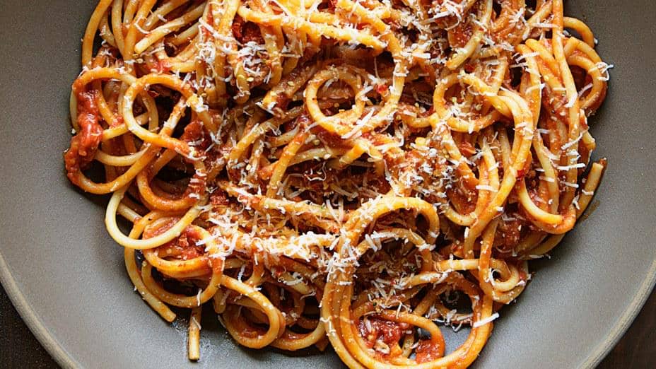 https://cdn.idntimes.com/content-images/post/20170523/bucatini-with-butter-roasted-tomato-sauce-d5bdddedb1db6cb74af6277cff667695.jpg