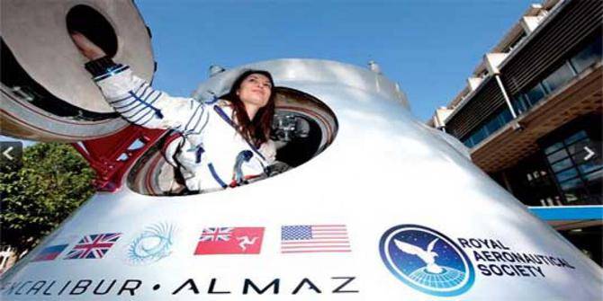 https://cdn.idntimes.com/content-images/post/20170721/bulan-dan-luar-angkasa-adalah-tempat-wisata-selanjutnya-3d4a2990d21c80c90d1d4b75ff597afc.jpg