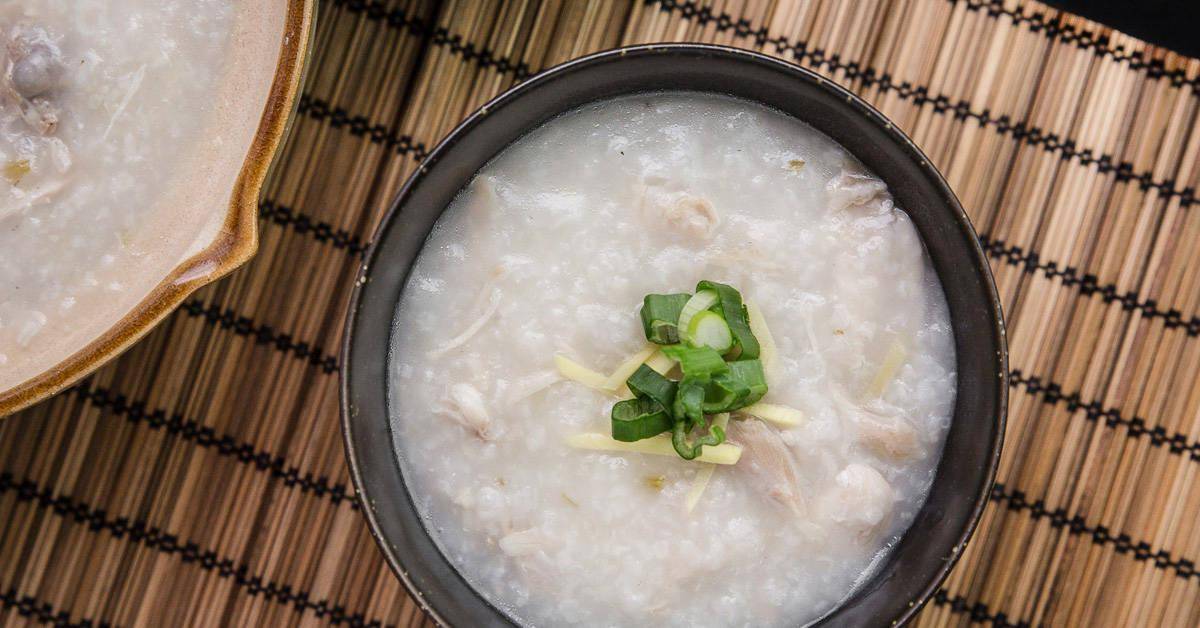 https://cdn.idntimes.com/content-images/post/20170801/chicken-congee-rice-porridge-jook-pressure-cooker-fb-bf2f4262186601476381ab32e863ed27.jpg