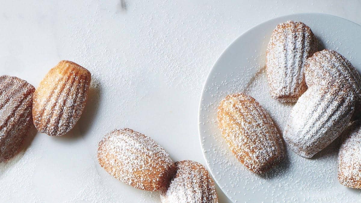 https://cdn.idntimes.com/content-images/post/20170801/daniel-boulud-madeleines-5a948fbf3e51954fead12f7c9166e47d.jpg