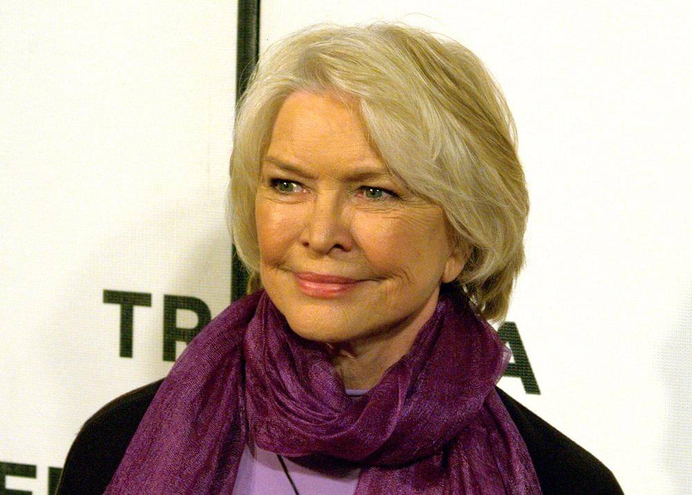 https://cdn.idntimes.com/content-images/post/20170522/ellen-burstyn-2009-tribeca-portrait-c4c82d21131050aad7e2f60bf8cc0a5b.jpg