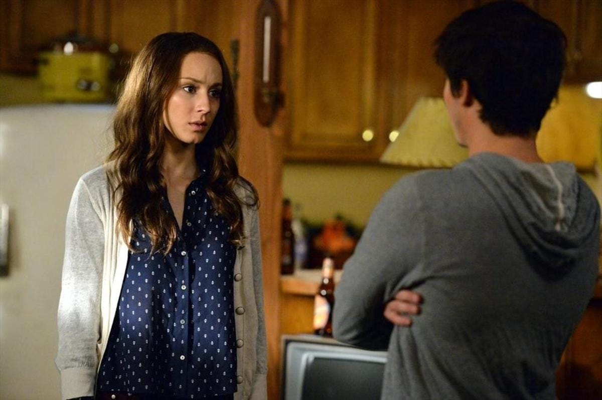 https://cdn.idntimes.com/content-images/post/20170721/entertainment-2014-08-pretty-little-liars-season-5-epi-9-spencer-main-23652b40c650b5131924ea4a57ec2ddd.jpg