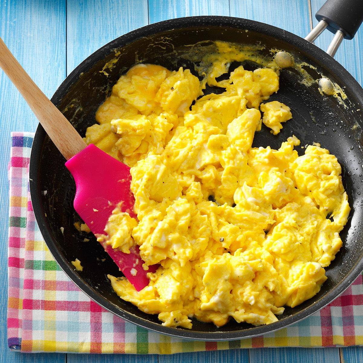 https://cdn.idntimes.com/content-images/post/20170526/fluffy-scrambled-eggs-exps12235-sd143206c04-08-3bc-rms-7696832146bdab05a785234b338f36ff.jpg