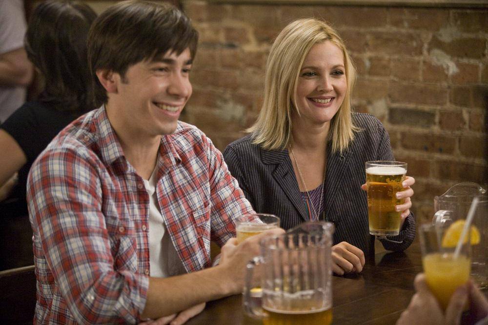 https://cdn.idntimes.com/content-images/post/20170706/going-the-distance-movie-image-6-432ec5cf65bc328fbd246978242ae3f6.jpg