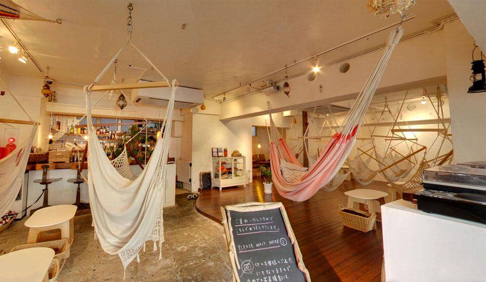 https://cdn.idntimes.com/content-images/post/20170712/hammock-cafe-b09a755117402ad89c30a39f5c85dc3d.jpg