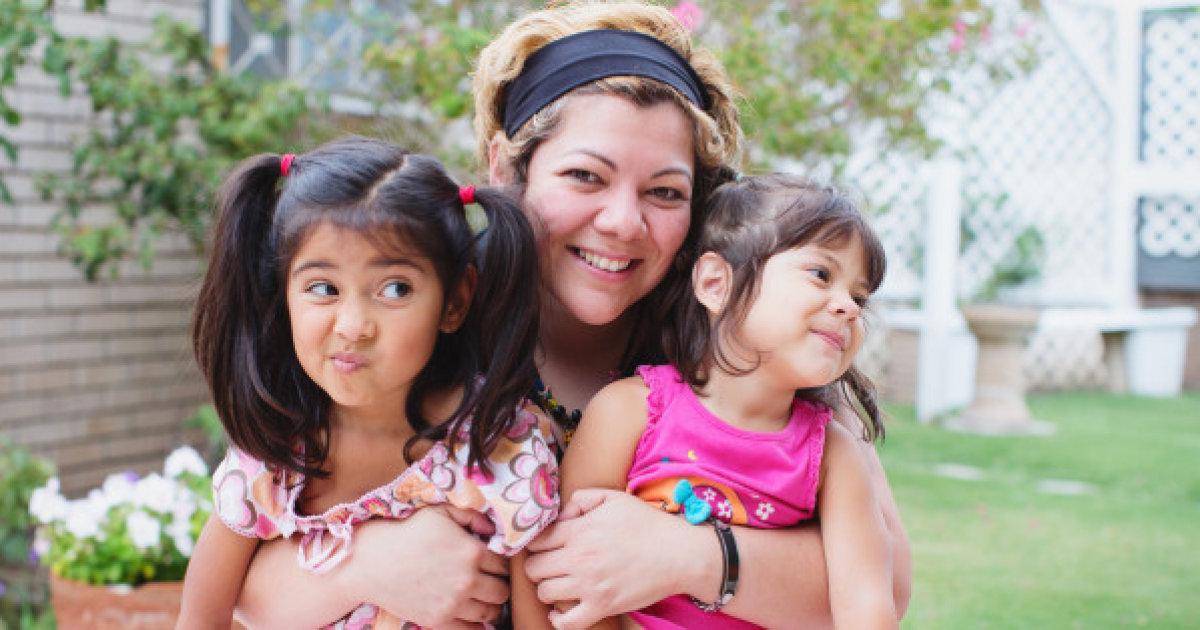 https://cdn.idntimes.com/content-images/post/20170623/http-2f2fihuffpostcom2fgen2f32449222fimages2fn-aunt-and-niece-628x314-6b76178e059da634bcfb0ebf59a9290a.jpg