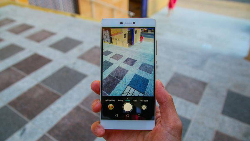 https://cdn.idntimes.com/content-images/post/20170712/huawei-p8-lite-7e4599771119705971be373d9f6ed75c.jpg
