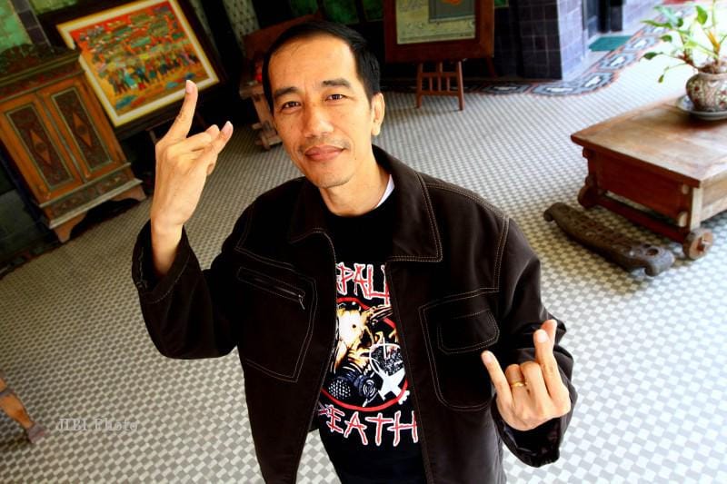 https://cdn.idntimes.com/content-images/post/20170812/indonesia-metalhead-president-joko-widodo-c08c090a227a0ba5078692e58bd81b6f.jpg