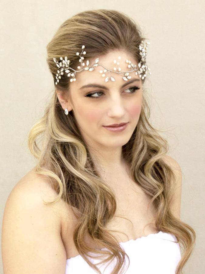https://cdn.idntimes.com/content-images/post/20170520/jessica-pearl-and-rhinestone-hand-beaded-bridal-hair-vine-2-981551490058653900900-2d34664e1ce098323a101a87da2f2bec.jpg