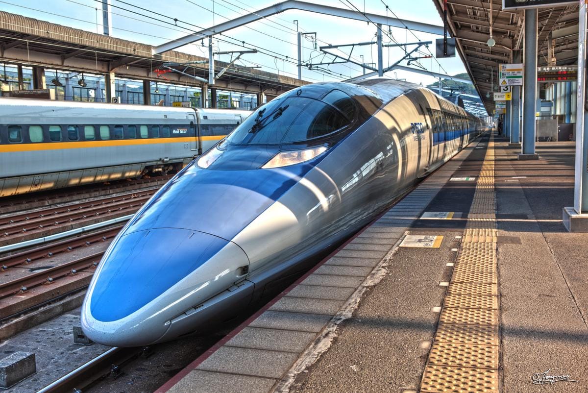 https://cdn.idntimes.com/content-images/post/20170524/jr500-shinkansen-by-dragonslayero-d67ikco-1d1ec08b04a6ddd6f276b65579a9bbc1.jpg