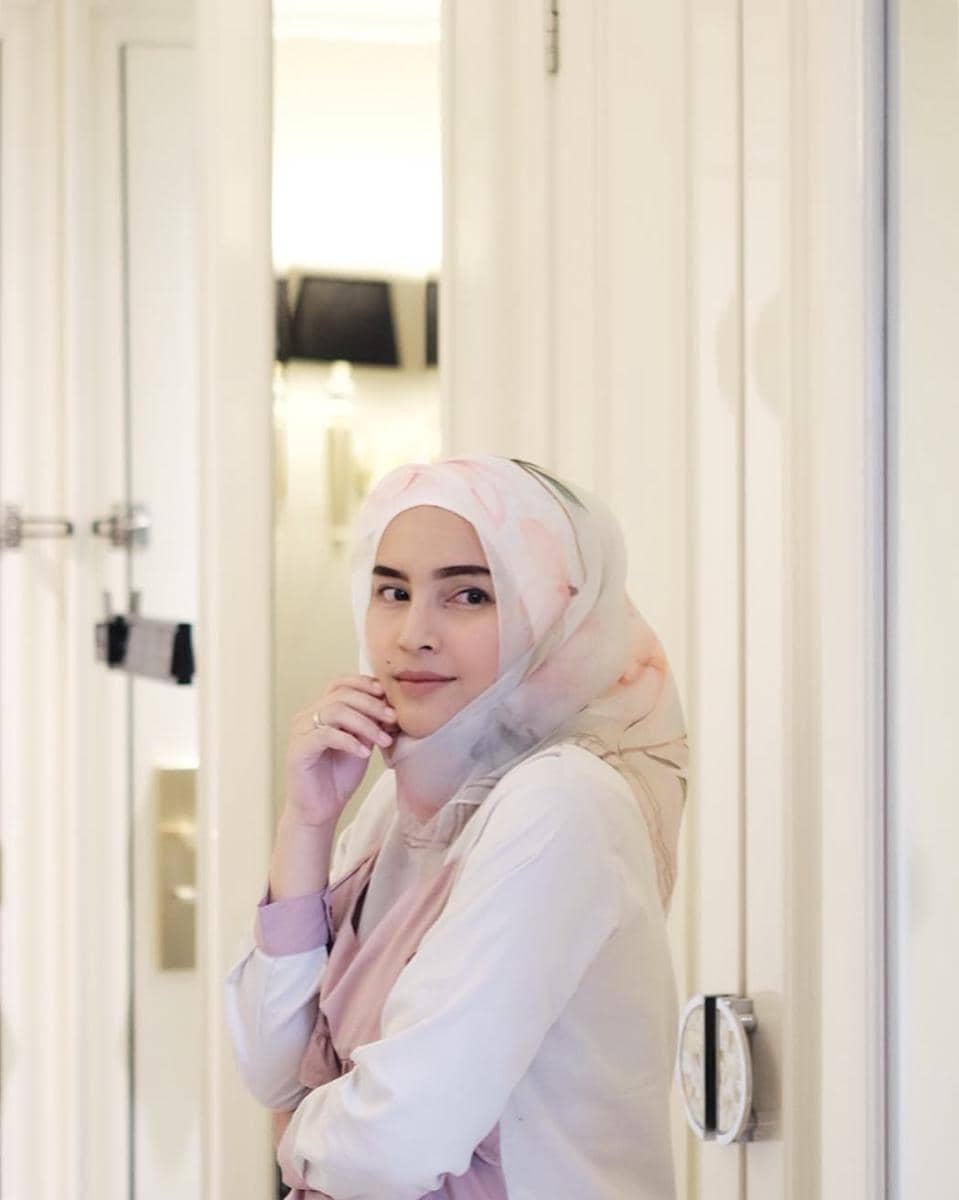 https://cdn.idntimes.com/content-images/post/20170621/kerudung-organza-7-f168214f35a384e823676e11715a7ab8.jpg