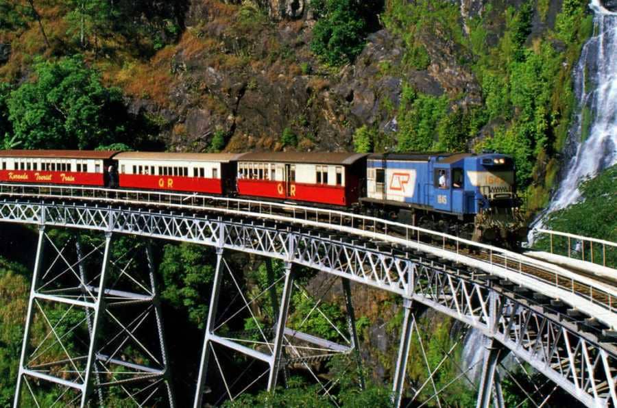 https://cdn.idntimes.com/content-images/post/20170807/kuranda-scenic-railway-5fa7643734439af5781ba6d277db279e.jpg