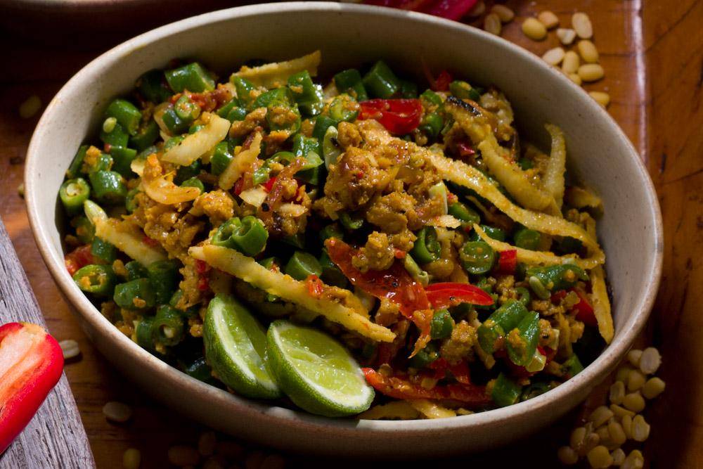 https://cdn.idntimes.com/content-images/post/20170717/lawar-kacang-0d138fe8e7a7b26e2b93a114896b753c.jpg
