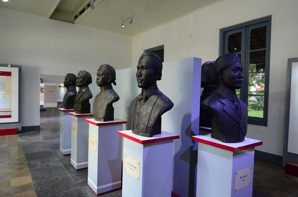 https://cdn.idntimes.com/content-images/post/20170731/museum-kebangkitan-nasional1461550709-46556d6e67da51b0a7e4bfdbd86b704e.jpg