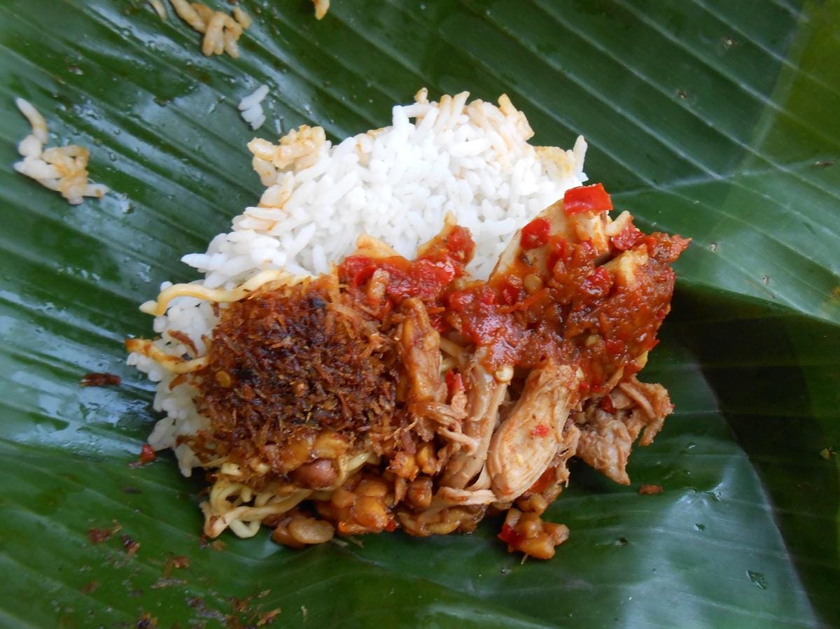 https://cdn.idntimes.com/content-images/post/20170721/nasi-jinggo-8ebf4fff11f05df582bf82e2c7497d05.jpg