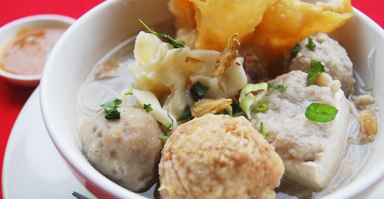 https://cdn.idntimes.com/content-images/post/20170721/nikmatnya-bakso-malang-di-kota-solo-15ef6bb0ecd431342a175b8f2e85d8c2.jpg