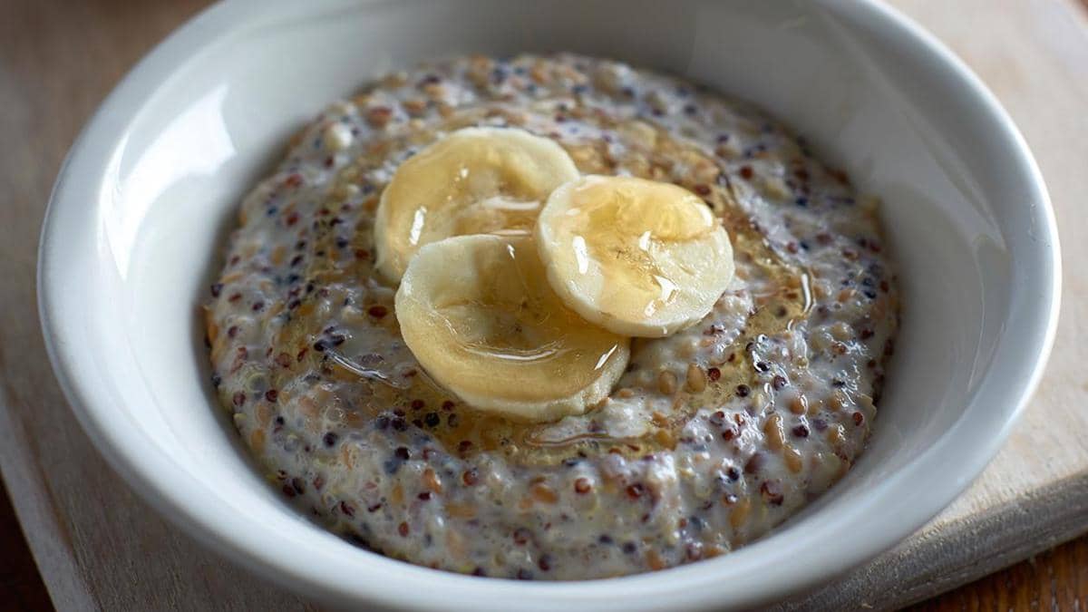 https://cdn.idntimes.com/content-images/post/20170607/quinoa-flax-seed-porridge-50214146-d4aecc7525c195850d572cc3ceab3f0b.jpg