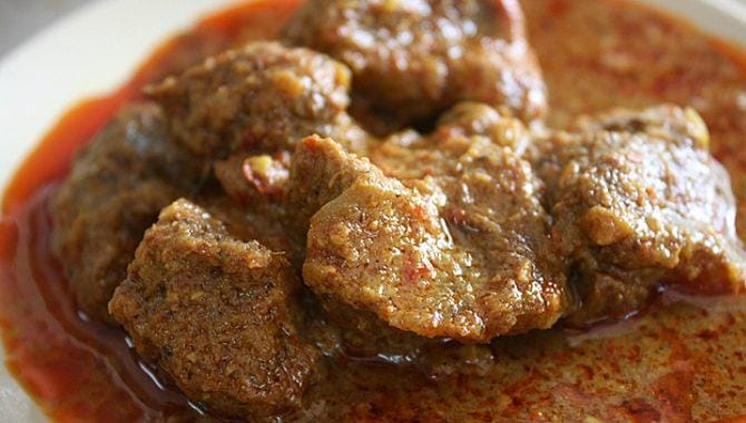 https://cdn.idntimes.com/content-images/post/20170728/rendang-kuliner-fotoindonesiawow-670-670x380-dccfd0af349f8940101f93fbb20dcbcf.jpg