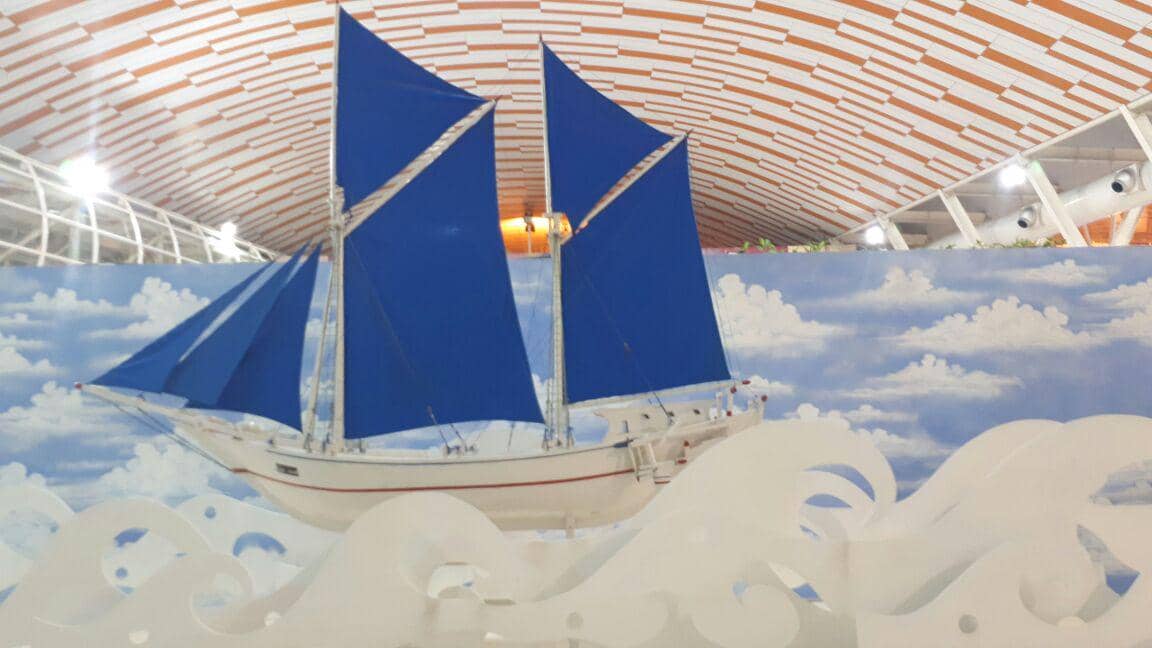 https://cdn.idntimes.com/content-images/post/20170706/replika-kapal-pinisi-bandara-sultan-hasanuddin-32ed39d9a407bc460e6e2eae0fe39f6f.jpg