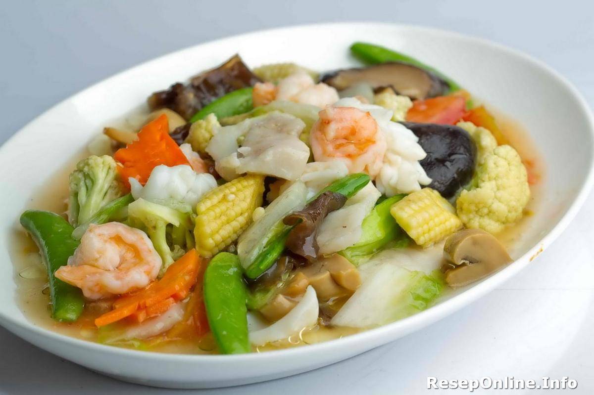 https://cdn.idntimes.com/content-images/post/20170606/resep-masakan-tumis-sayuran-cap-cay-kuah-untuk-vegetarian-a73a154183082304fc21df5776a01c9e.jpg