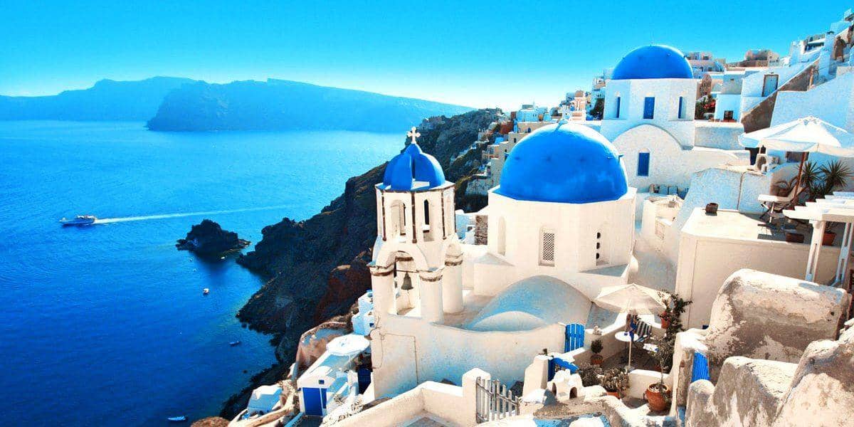 https://cdn.idntimes.com/content-images/post/20170720/santorini-greece-b61d3728c82a4fb327a64a2db5e20759.jpg