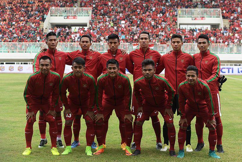 https://cdn.idntimes.com/content-images/post/20170608/sejumlah-pesepak-bola-timnas-u-22-indonesia-melakukan-sesi-foto-170321180555-251-7a59e9cb661ab8b327d5f3c2da09616d.jpg