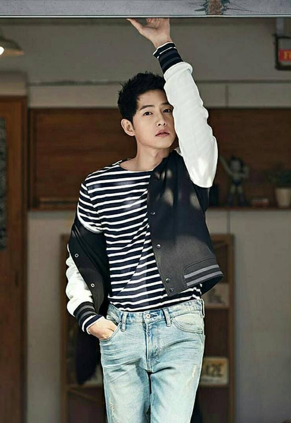 https://cdn.idntimes.com/content-images/post/20170705/song-joong-ki-9-07400ff231842a4b7c0ba2aef442c5ea.jpg