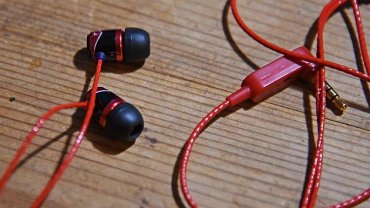 https://cdn.idntimes.com/content-images/post/20170522/soundmagic-e10s-8a3dbb16e1a2f59d4a0450f49c5e754a.jpg