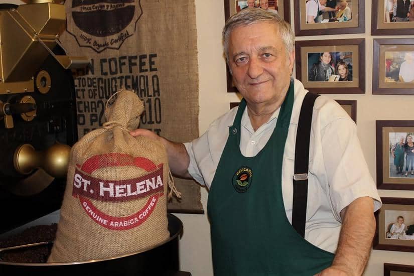 https://cdn.idntimes.com/content-images/post/20170809/st-helena-genuine-arabica-coffee-825x550-aaa24663fec2eb6936fc4b2feb75f10c.jpg
