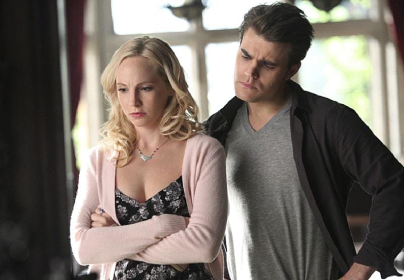 https://cdn.idntimes.com/content-images/post/20170721/stefan-salvatore-caroline-forbes-750x522-1439327995-1f1c2957dd6ba6d5fce491f3e34cd105.jpg