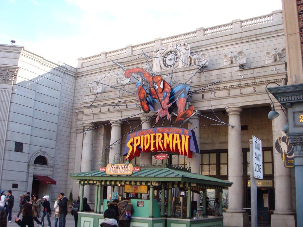 https://cdn.idntimes.com/content-images/post/20170809/the-amazing-adventures-of-spiderman-ride-2b075b9ab107e9ac25cdb19a16c15e2c.jpg