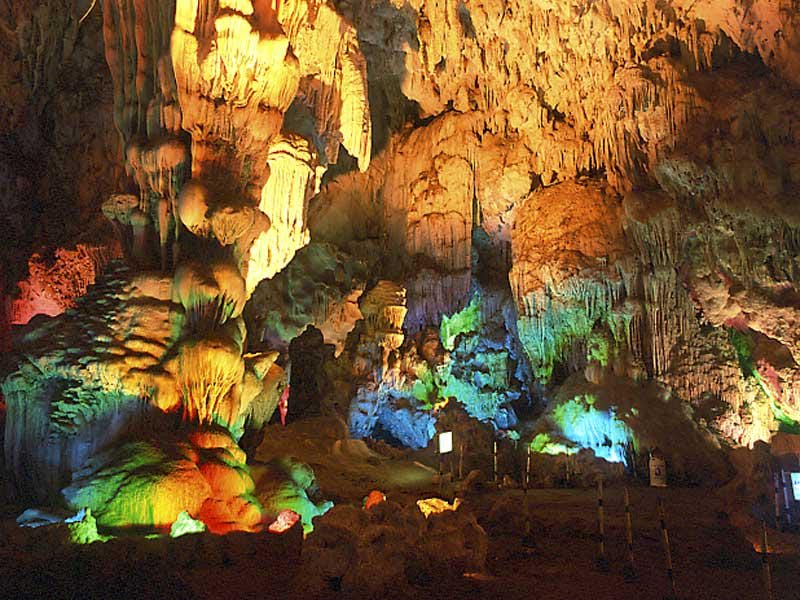 https://cdn.idntimes.com/content-images/post/20170724/thien-cung-cave-9e15047ca2c42e0c3b584a0659b3499f.jpg