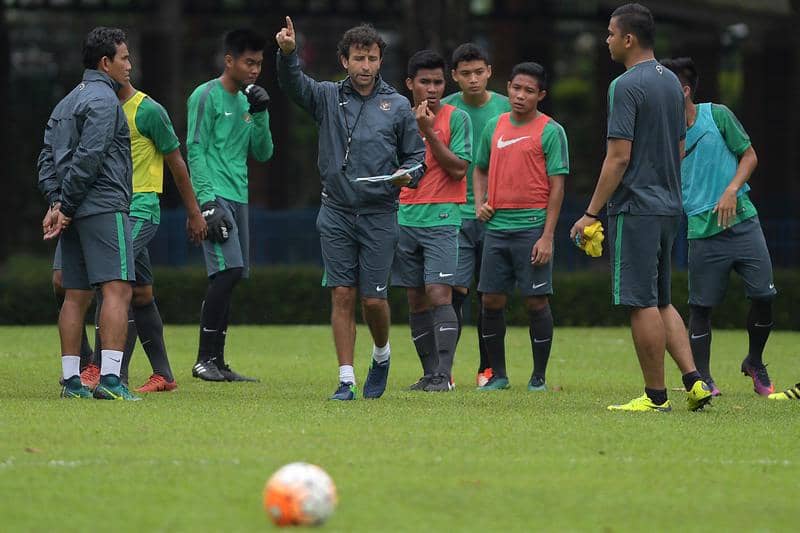 https://cdn.idntimes.com/content-images/post/20170820/timnas-latihan-1b6ac0b215234e5cb70389c0af1cf7c1.jpg