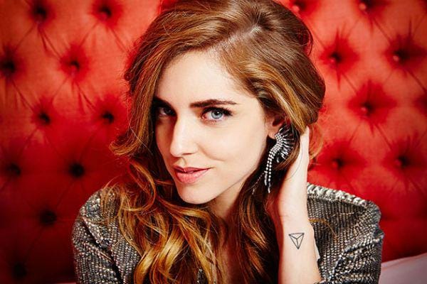 http://i1296.photobucket.com/albums/ag19/Melarissa_Benedicta/Chiara_Ferragni_for_Guess_holiday_2013_campaign_fashioners_zpsw98ysgm1.jpg