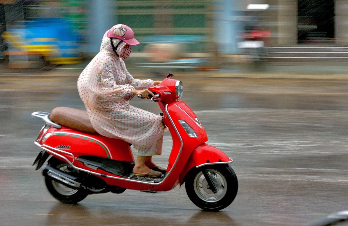 Kenapa Jas Hujan Lama-lama Tidak Lagi Kedap Air?